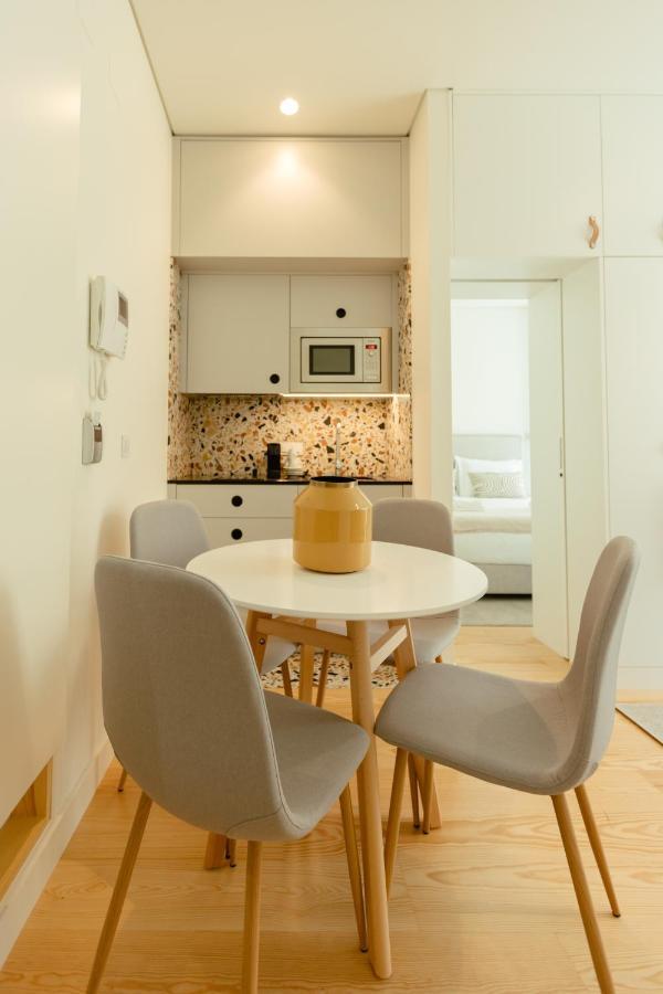 Trindade 19 Apartments - 1B Aragones Lisbon Luaran gambar